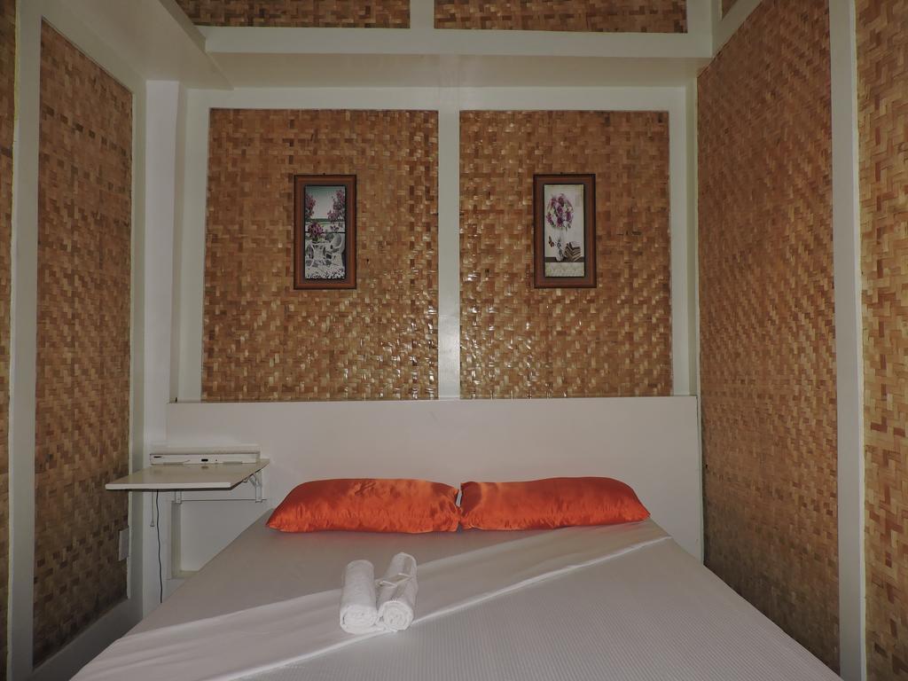 Orange Mangrove Pensión House Puerto Princesa Exterior foto