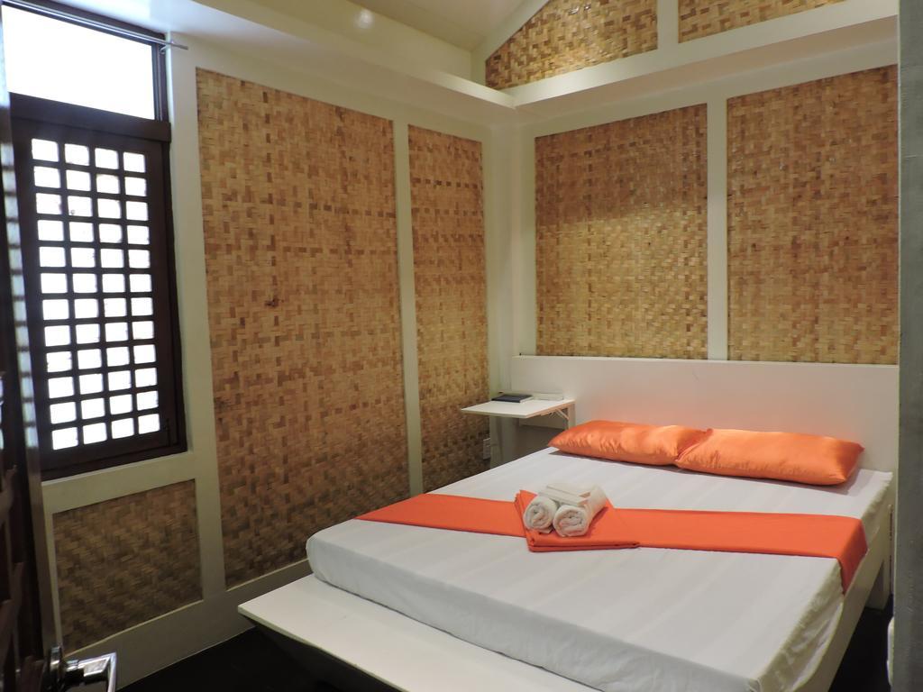 Orange Mangrove Pensión House Puerto Princesa Exterior foto